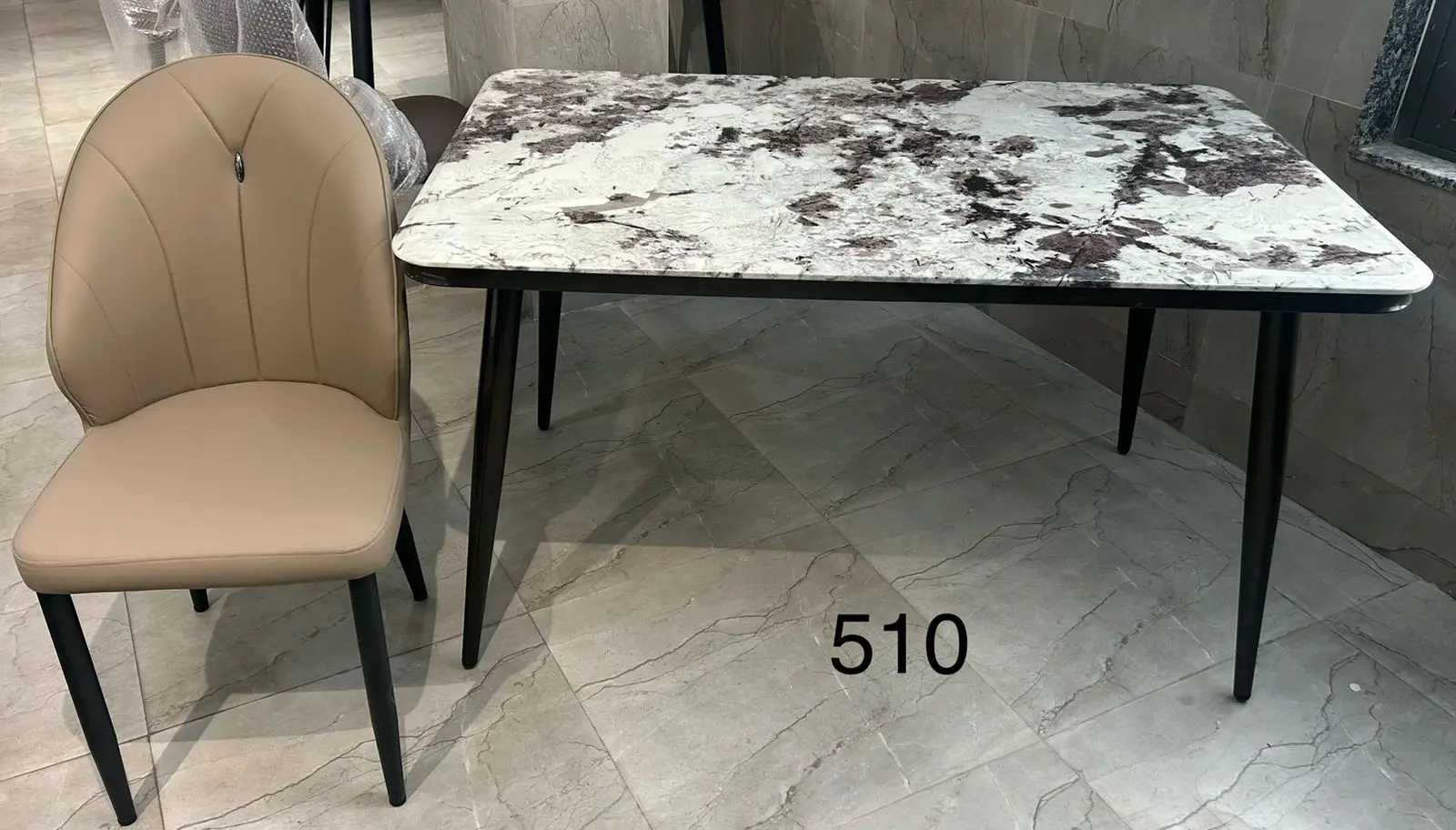 Important Dining Table 510