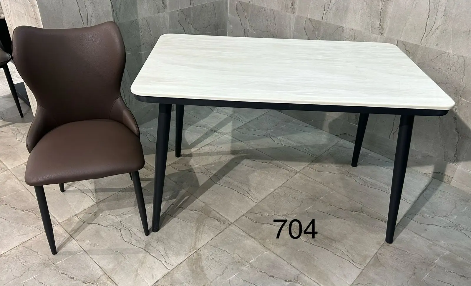 Important Dining Table 363