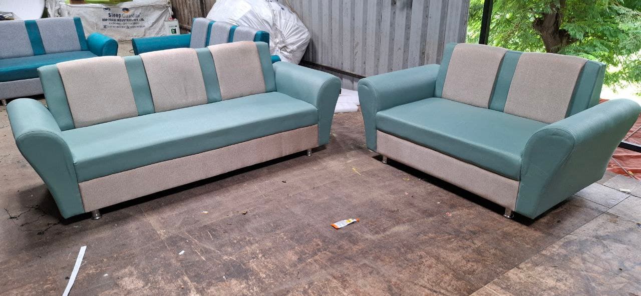 3+2 Sofa Godadi
