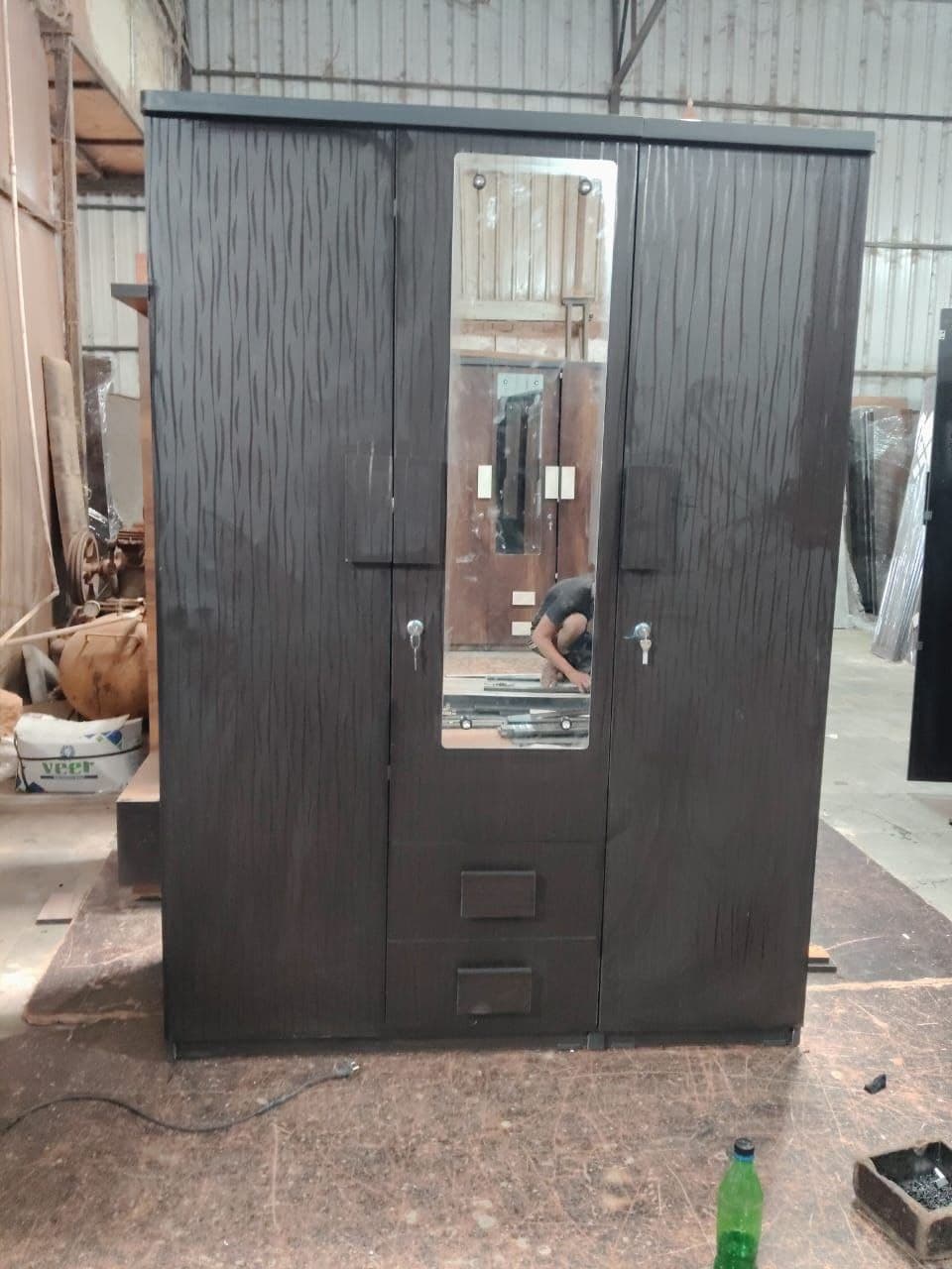 3 door wardrobe 75x21x54