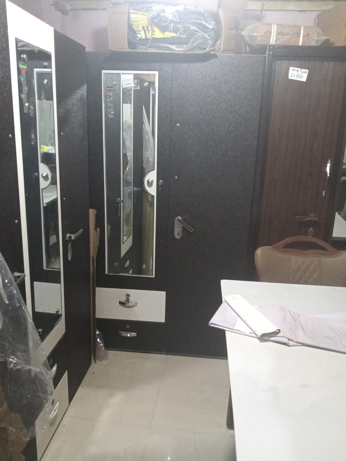 BHARGAV TIJORI 2 DOOR