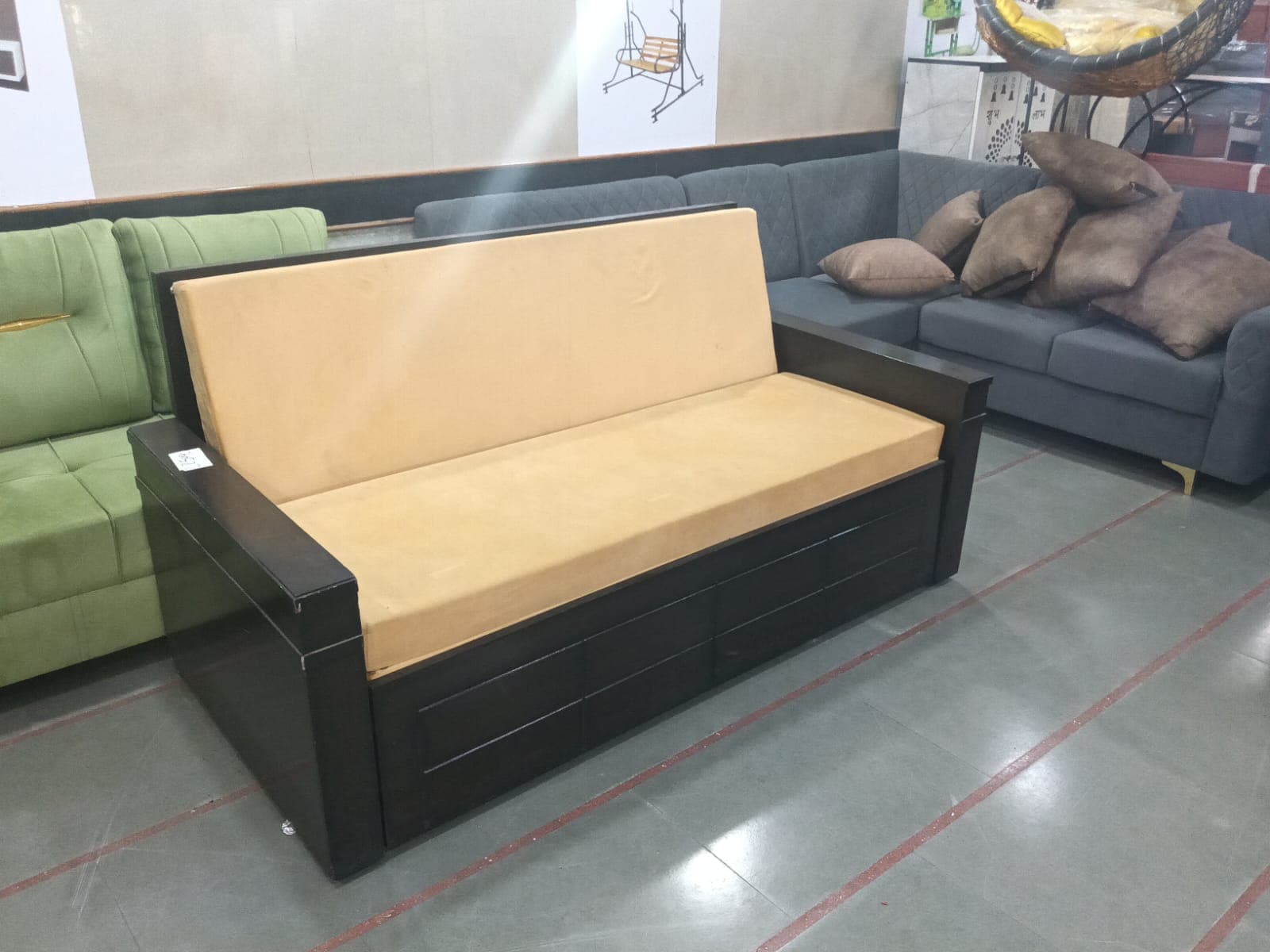 PLY SOFA CUMBED HEAVY