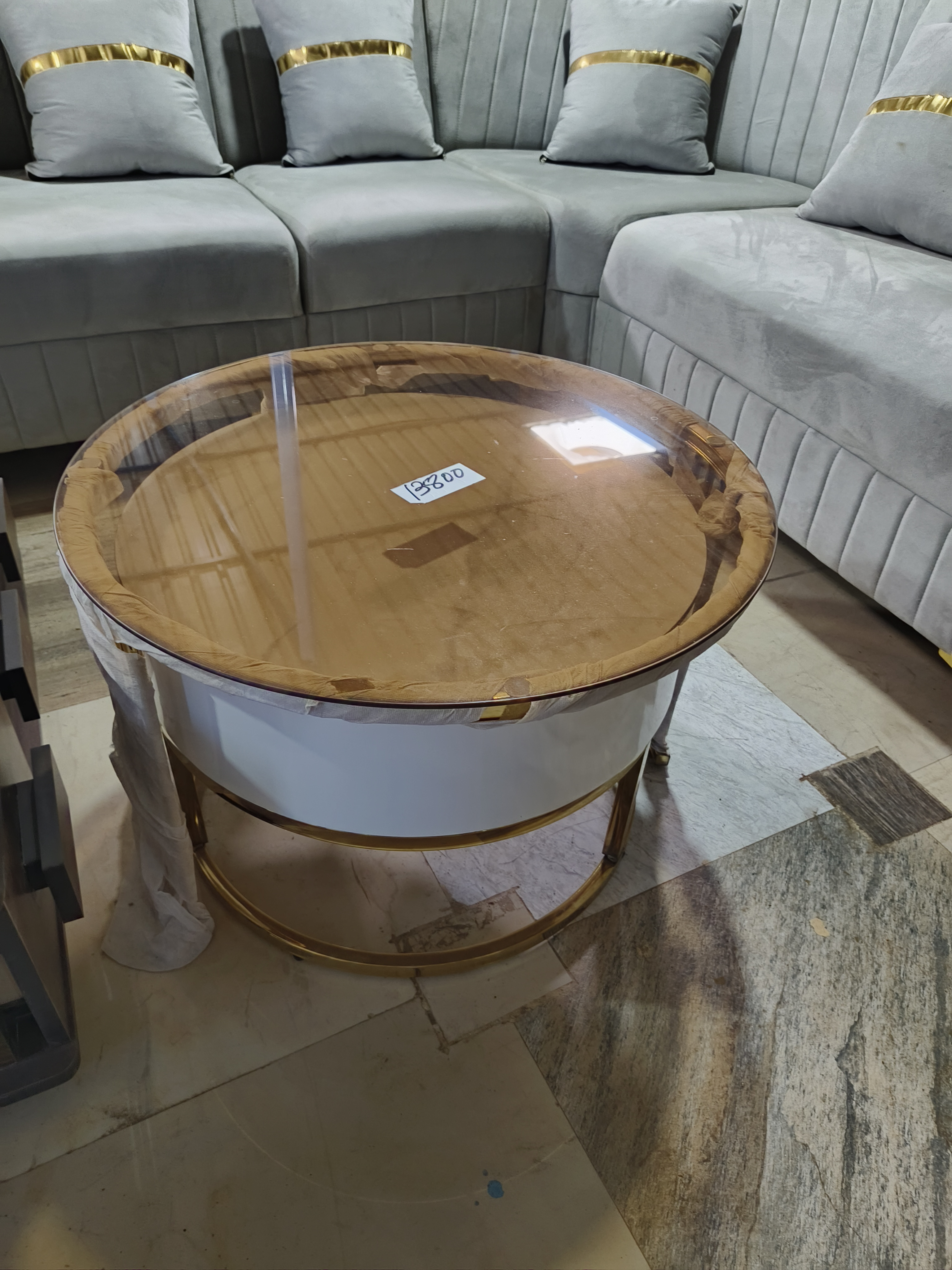 Sofa corner lining golden pipeing