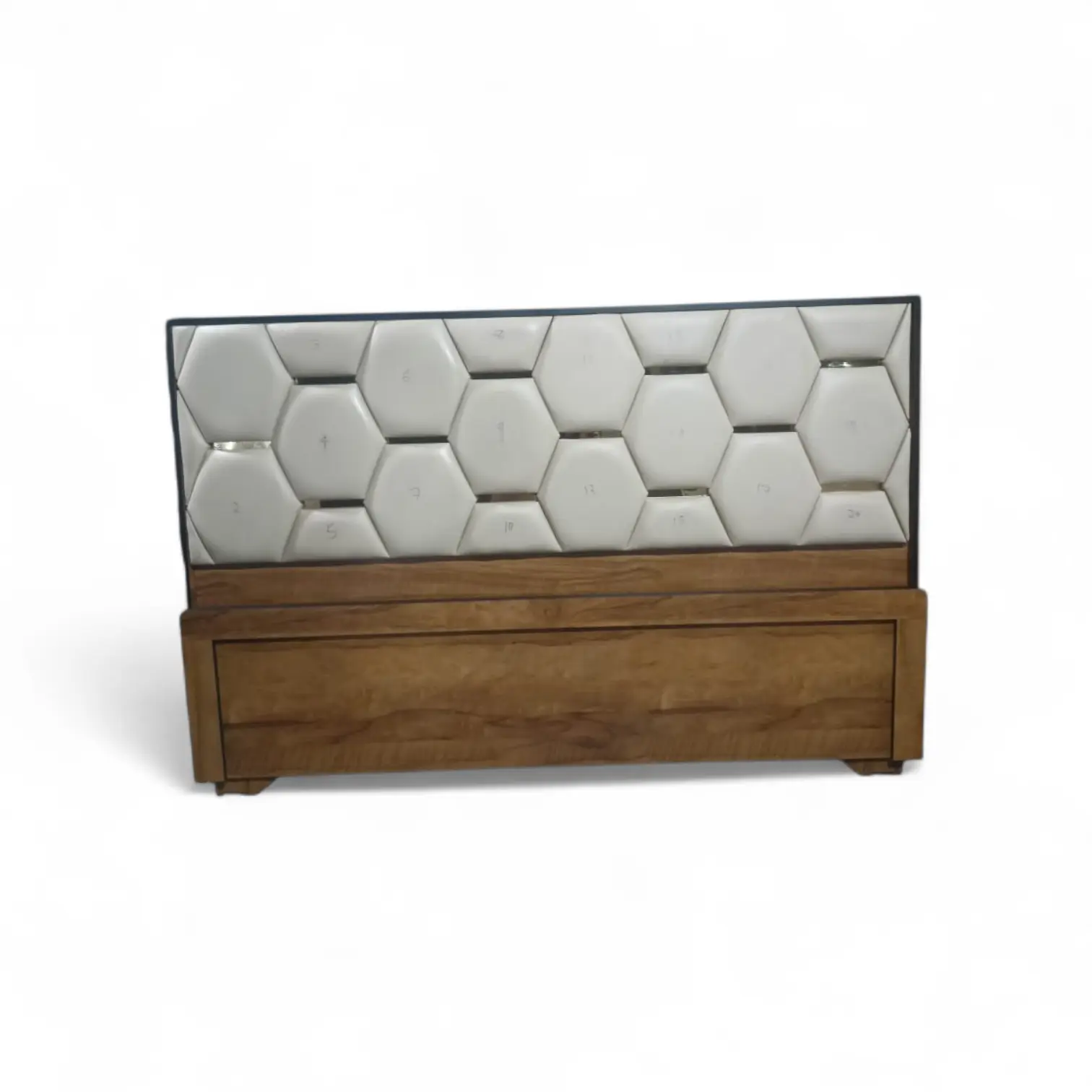 6*5 bed hed gadi football design