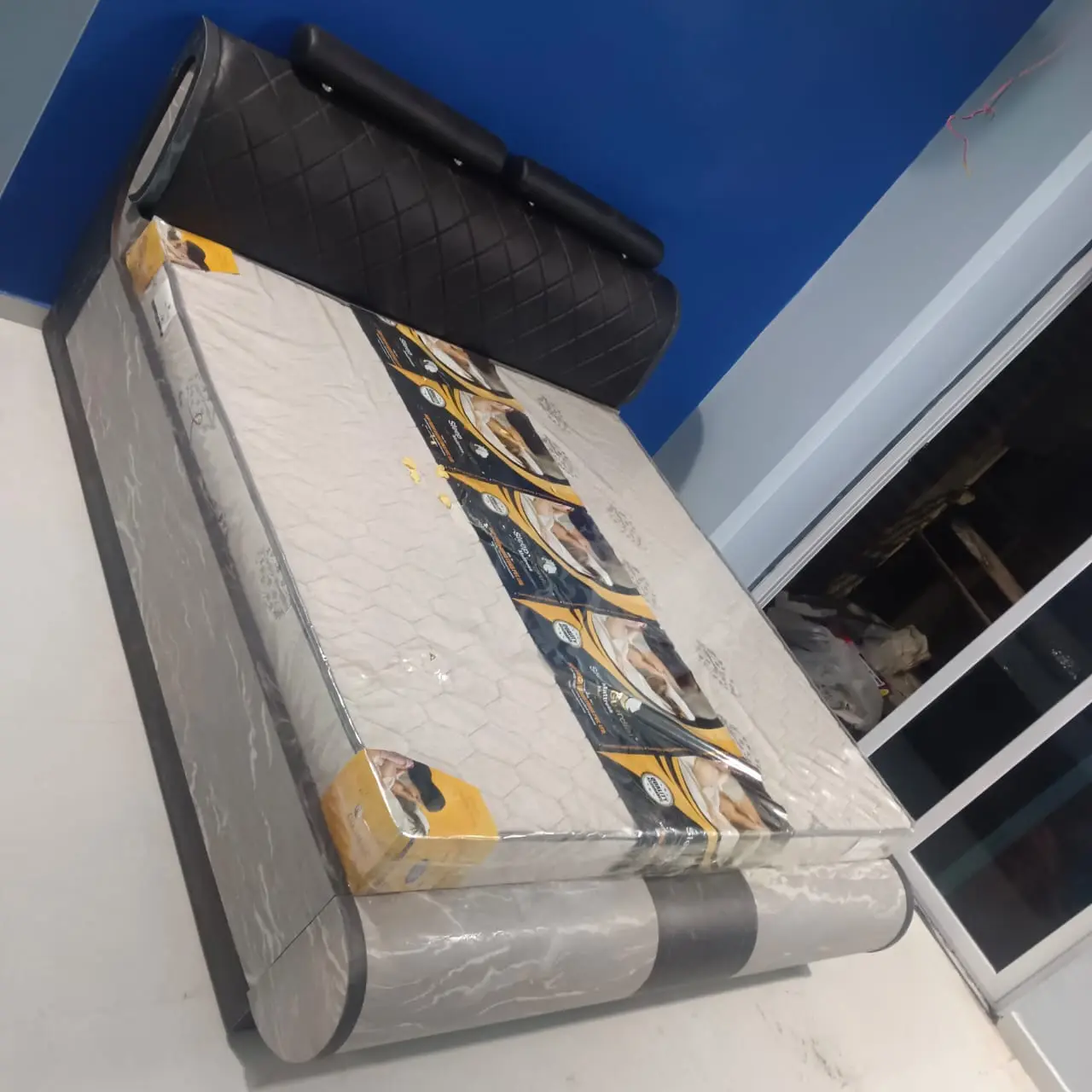 Jumbo plywood bed 6.5/6